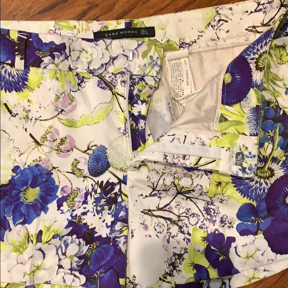 Zara Vibrant Floral Shorts size M - like new - Picture 6 of 8